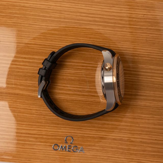 Omega Seamaster Diver 300m 210.22.44.51.01.001 Image 4
